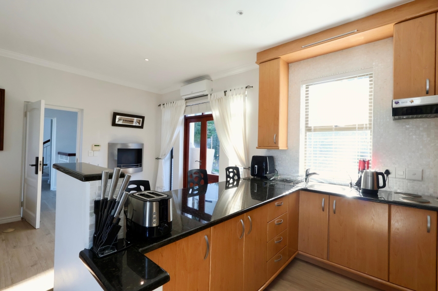 To Let 1 Bedroom Property for Rent in Kanonberg Western Cape